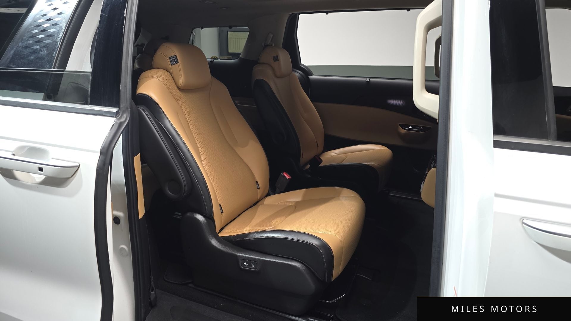 Kia Carnival 2021 — миниатюра 12