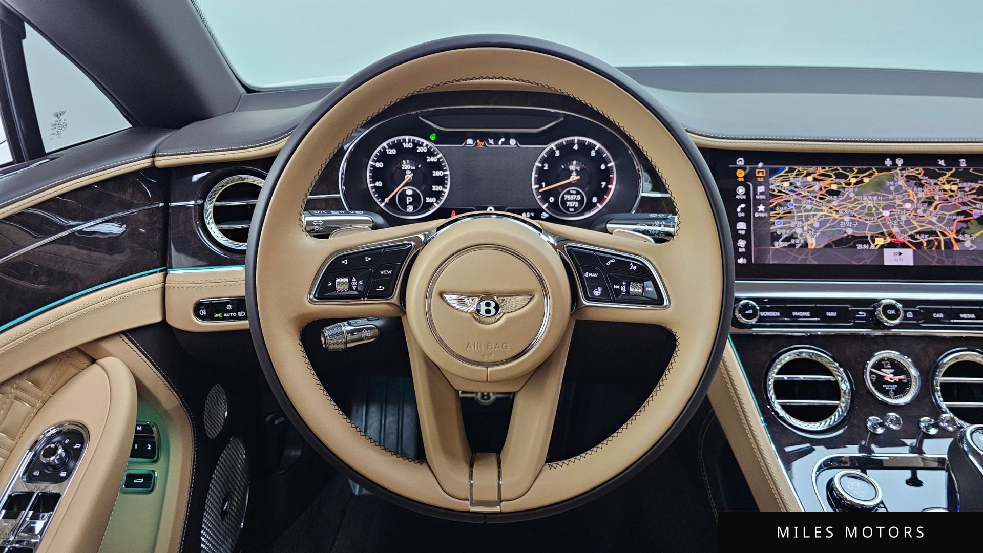Bentley 컨티넨탈 GT 2023 — миниатюра 13