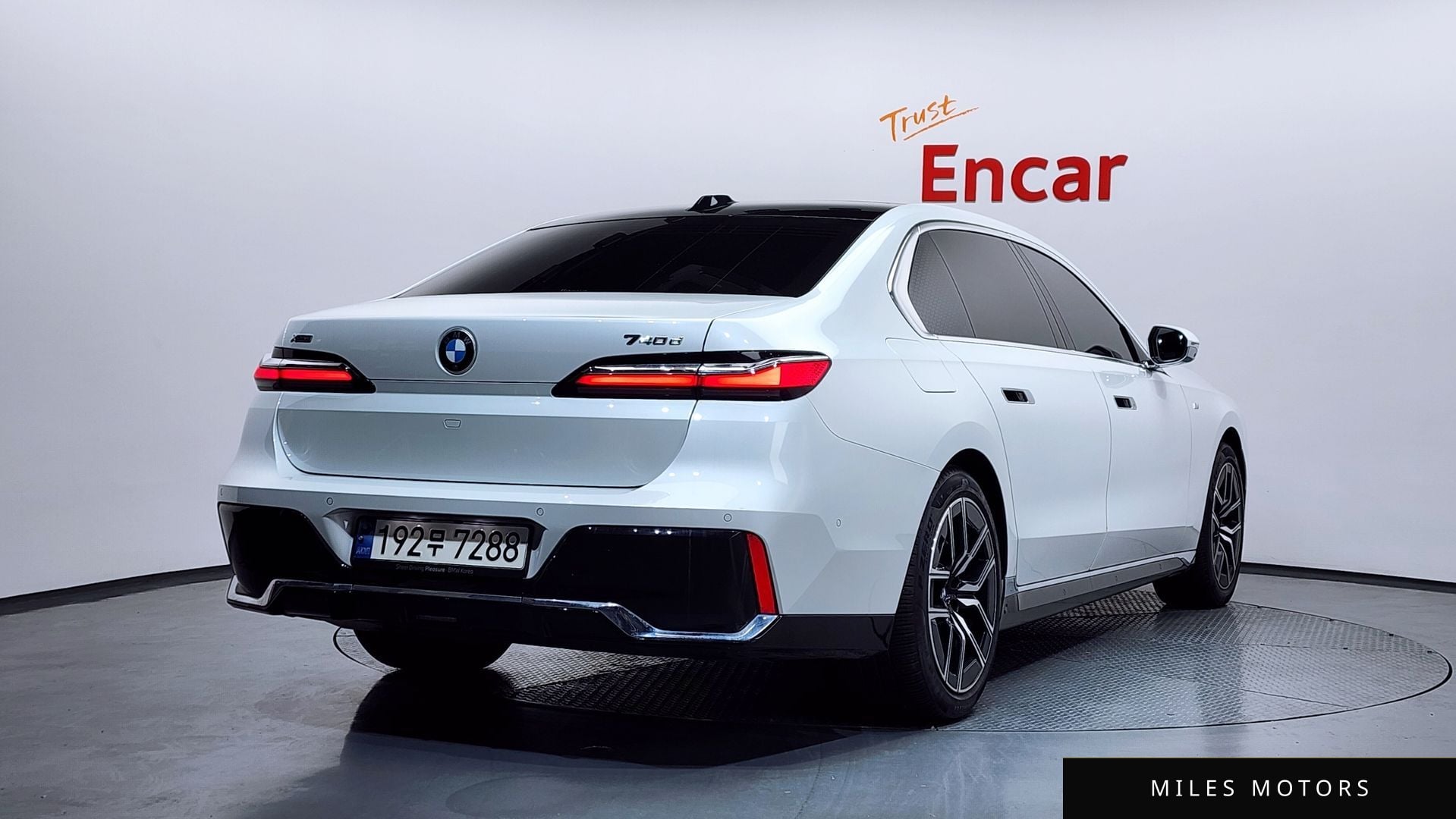 BMW 7 Series (G70) 2024 — миниатюра 2