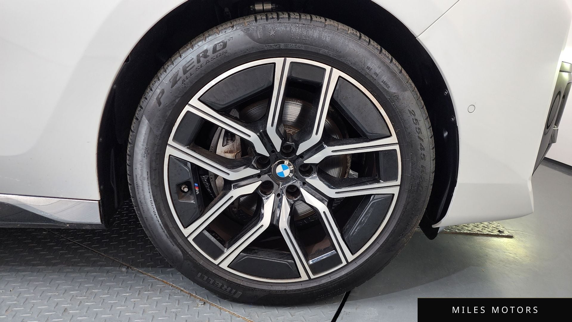 BMW 7 Series (G70) 2024 — миниатюра 5