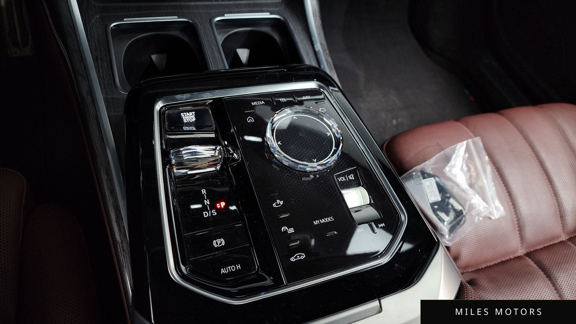 BMW 7 Series (G70) 2024 — миниатюра 9