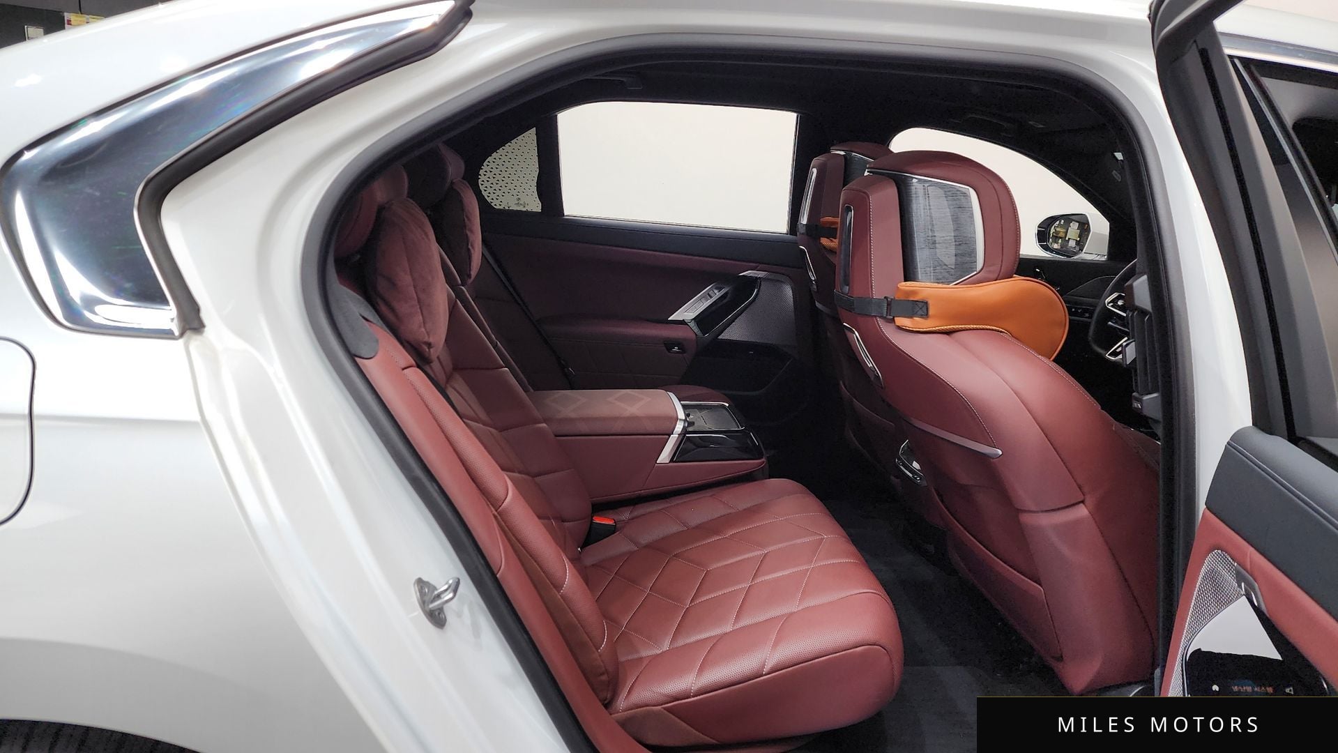 BMW 7 Series (G70) 2024 — миниатюра 12