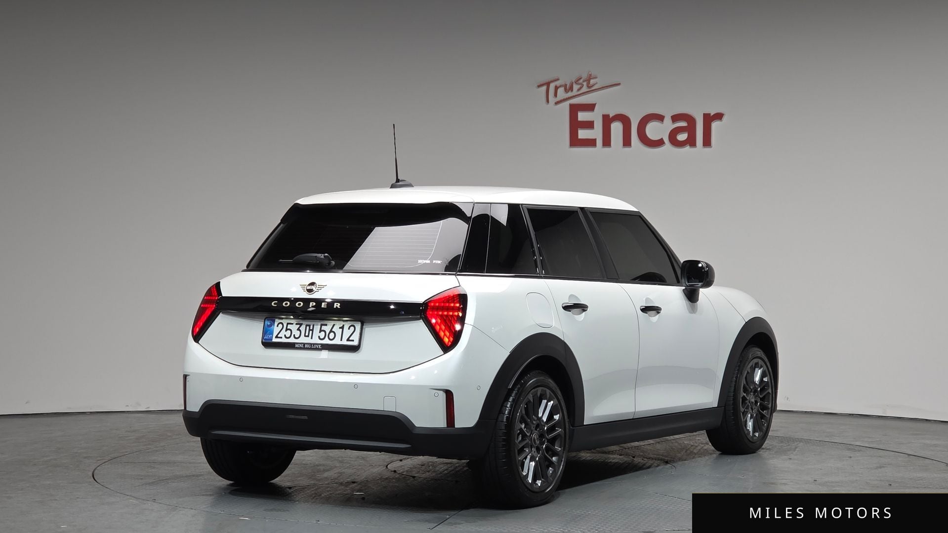 MINI Cooper 2025 — миниатюра 2