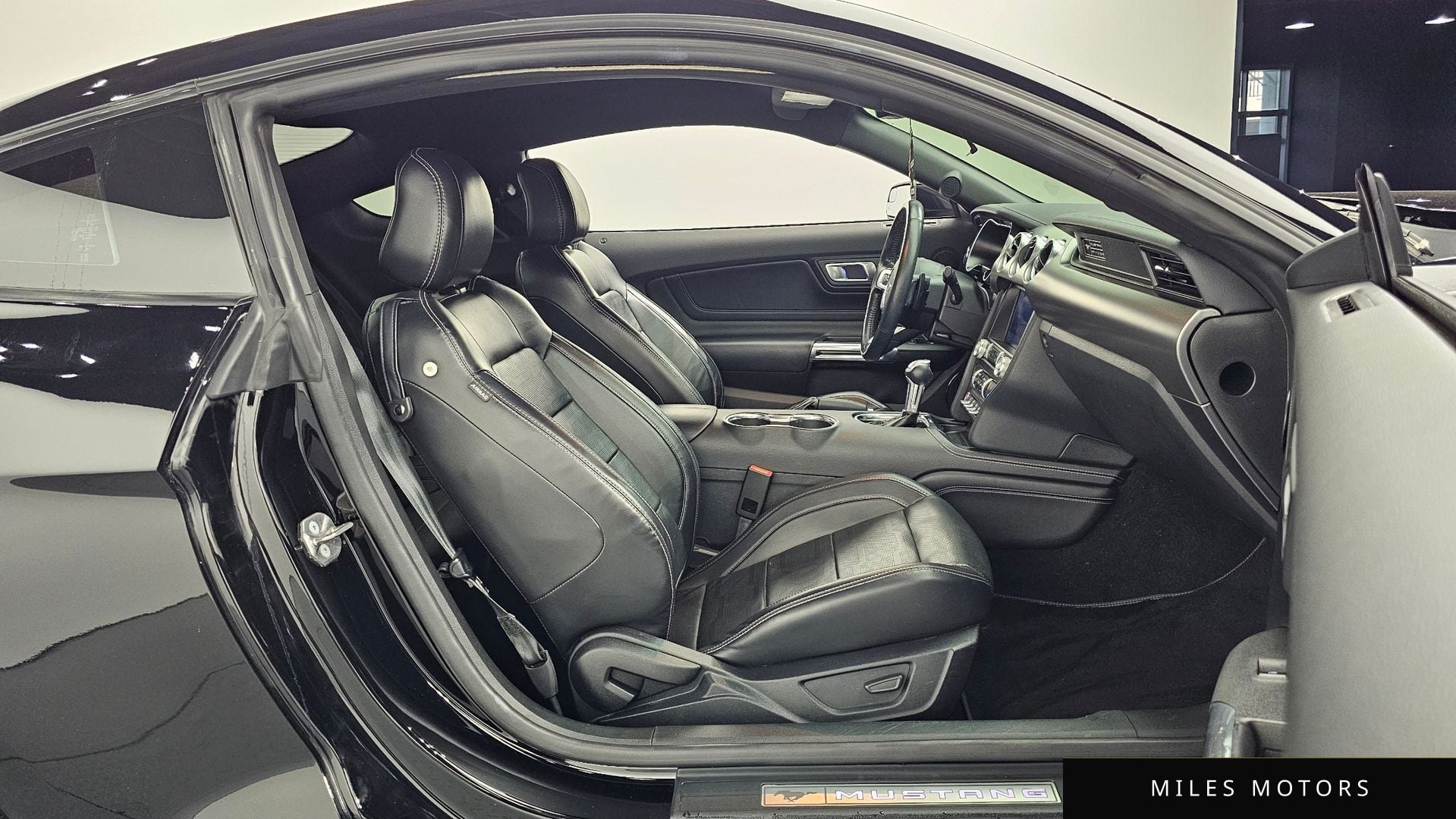 Ford Mustang 2020 — миниатюра 10