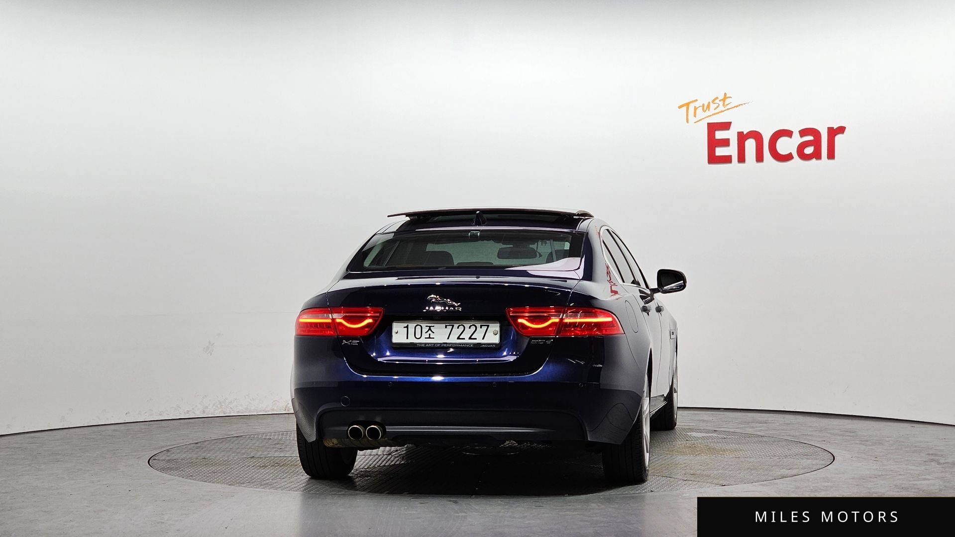 Jaguar XE 2017 — миниатюра 4
