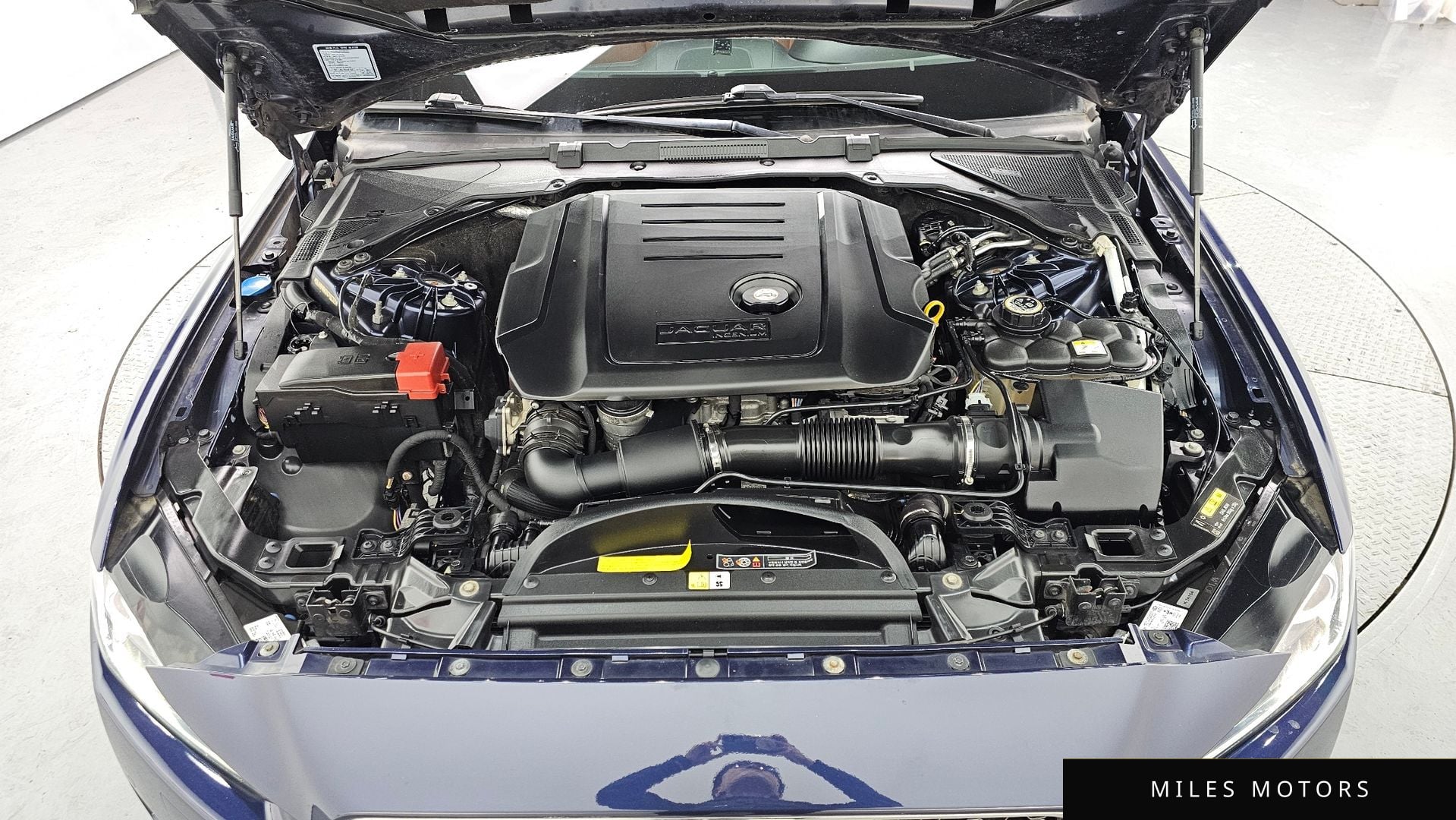 Jaguar XE 2017 — миниатюра 6
