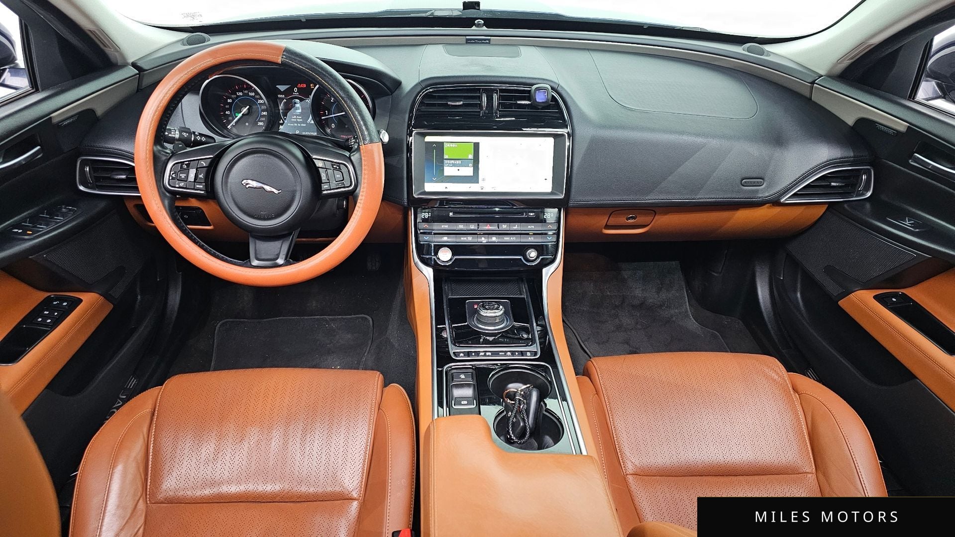 Jaguar XE 2017 — миниатюра 7