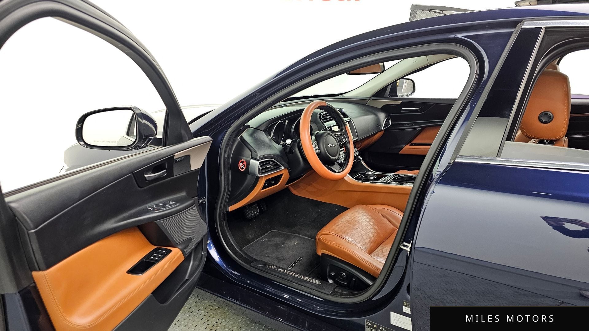 Jaguar XE 2017 — миниатюра 10