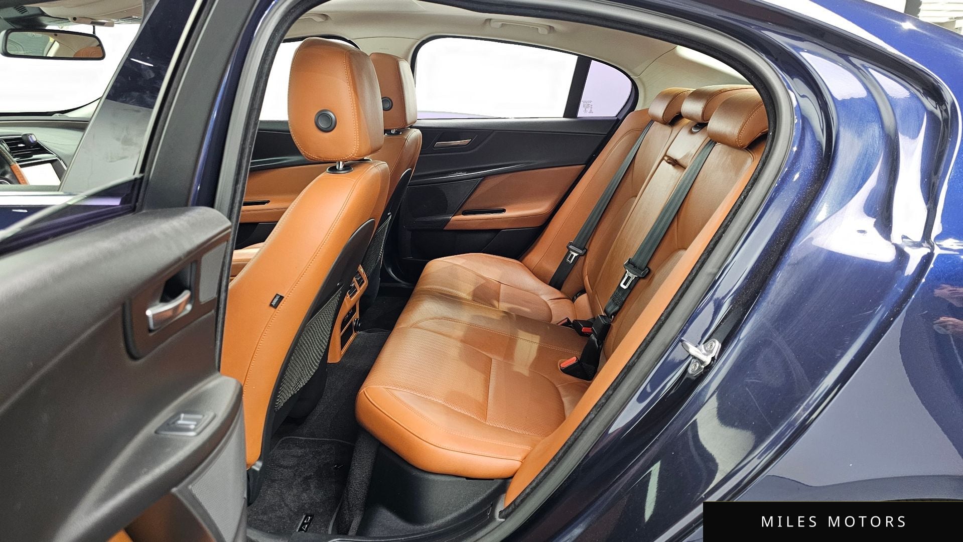 Jaguar XE 2017 — миниатюра 12