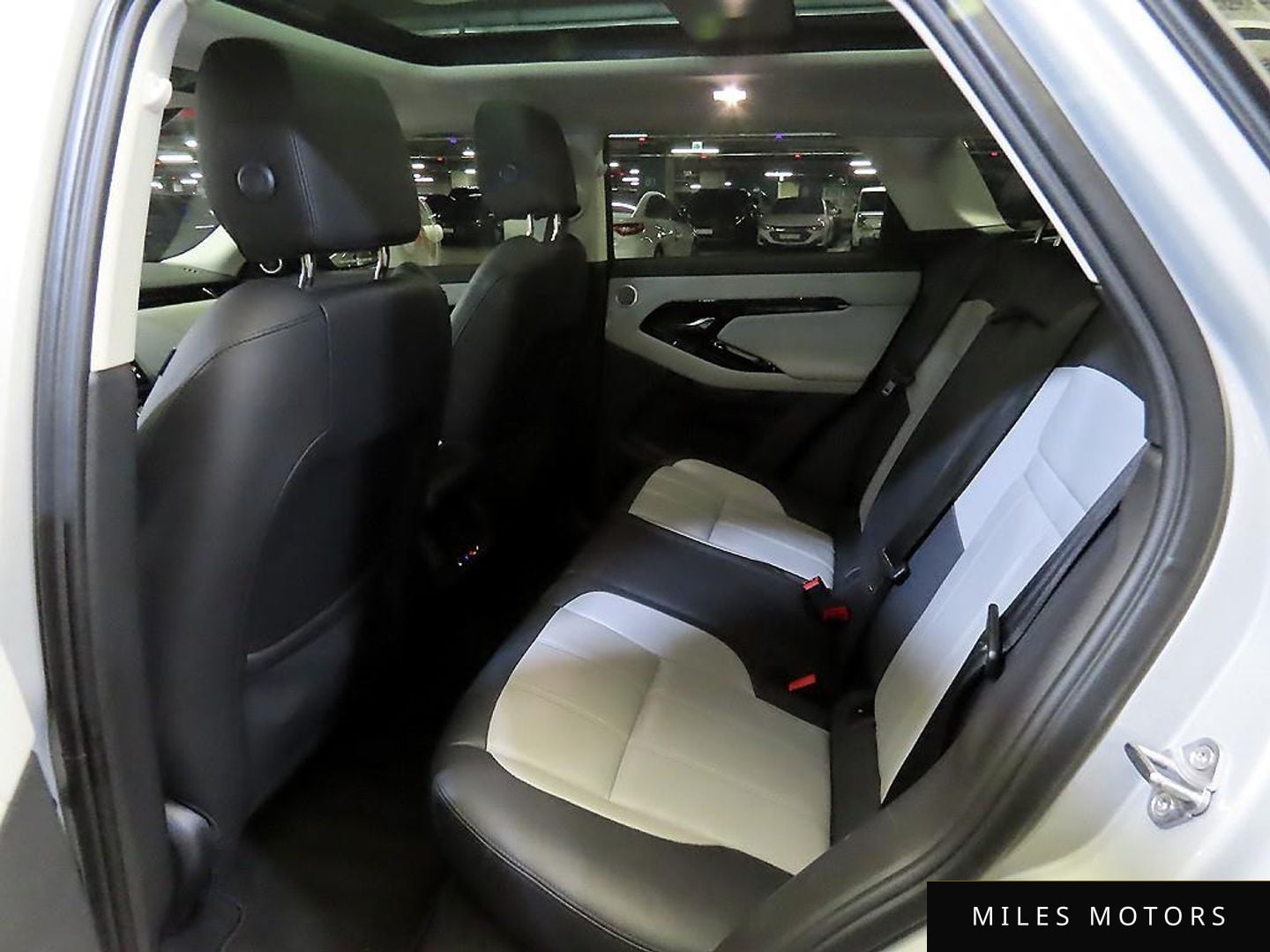 Land Rover 레인지로버 이보크 2025 — миниатюра 7