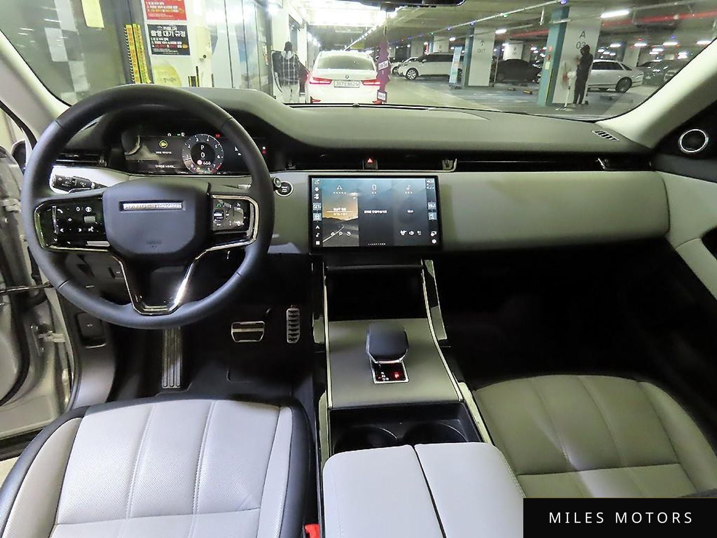Land Rover 레인지로버 이보크 2025 — миниатюра 10