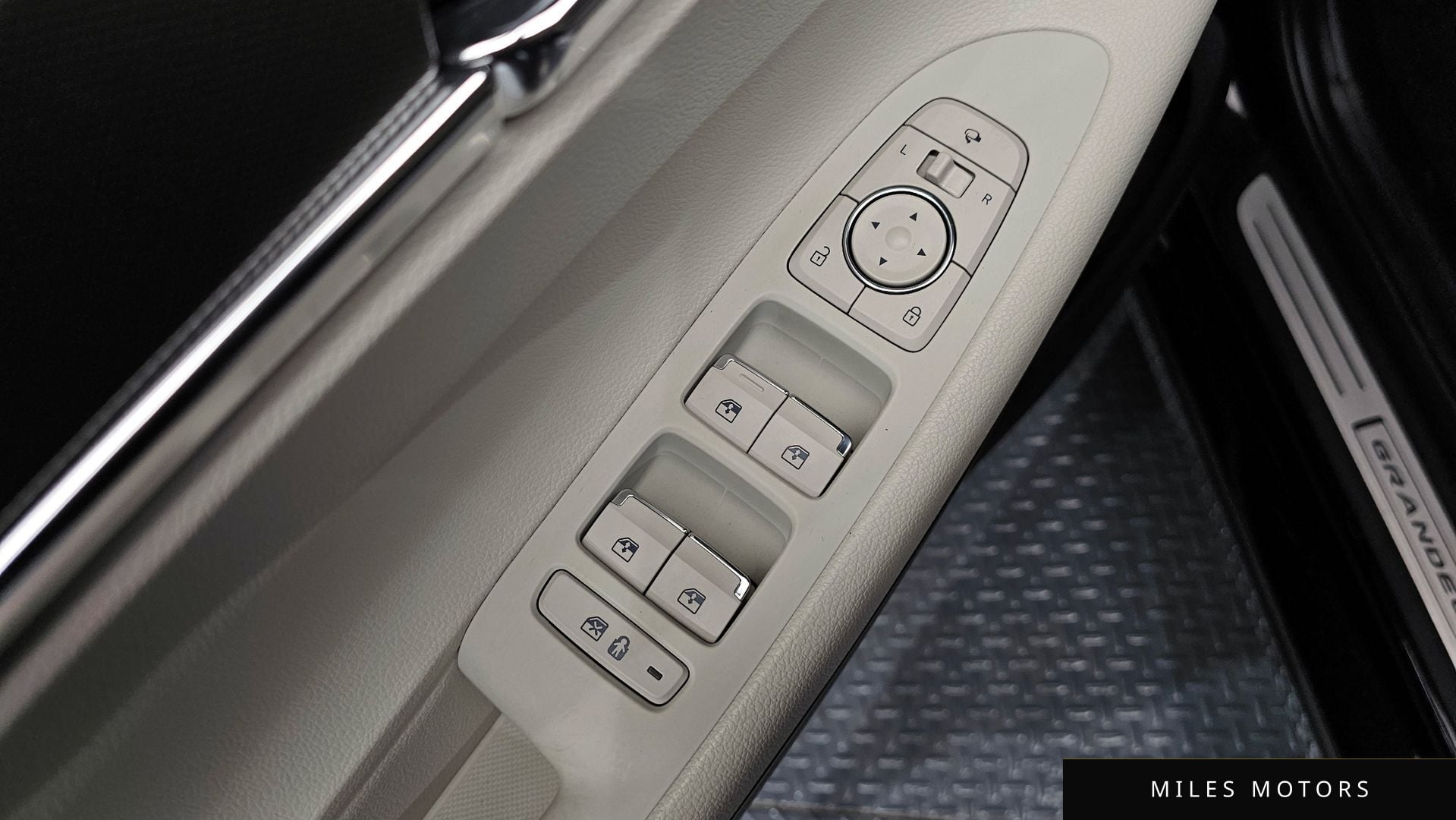 Hyundai Grandeur 2022 — миниатюра 12