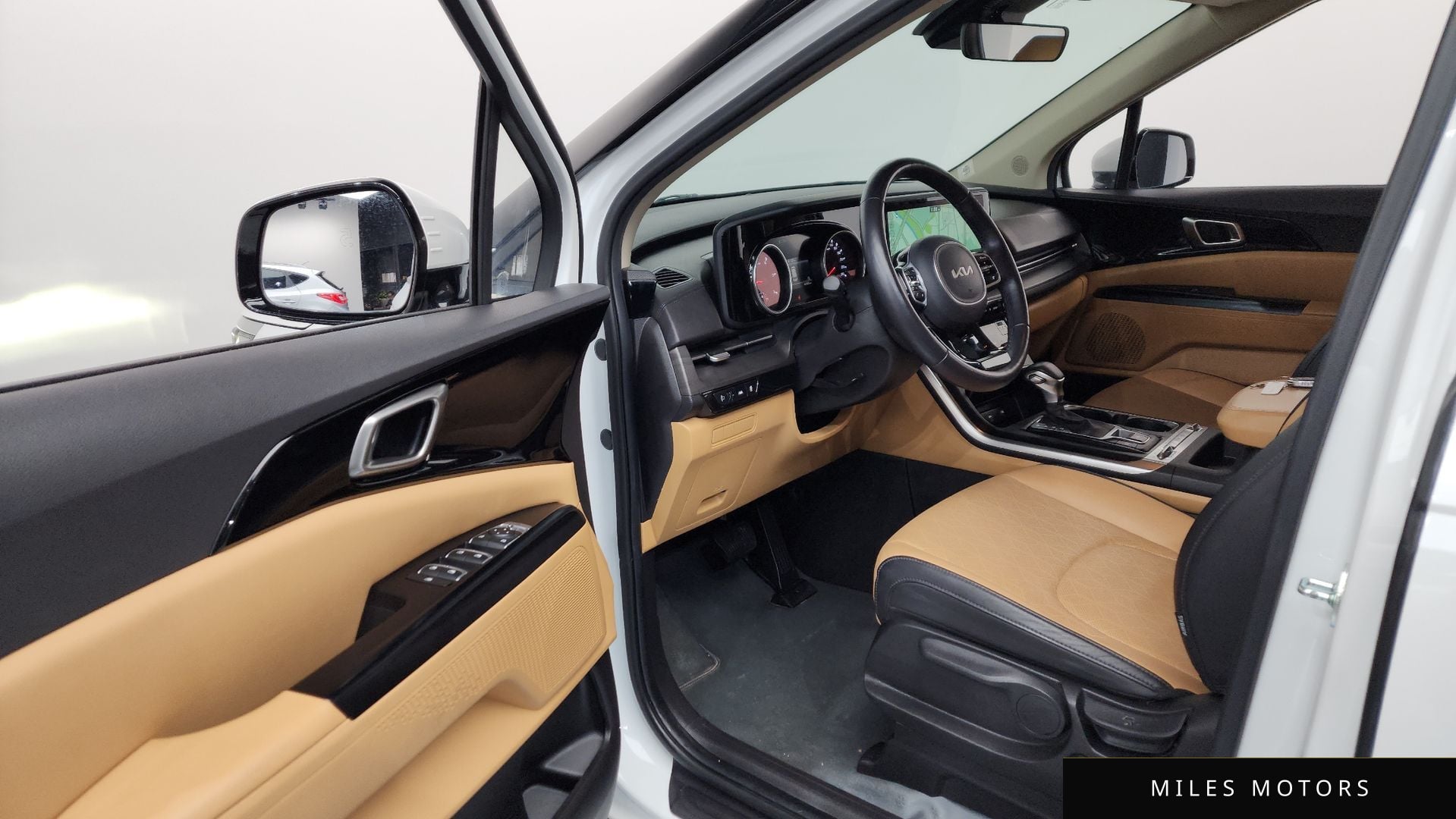 Kia Carnival 2023 — миниатюра 10