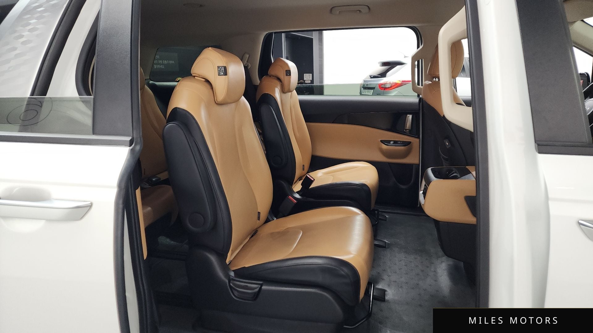Kia Carnival 2023 — миниатюра 12