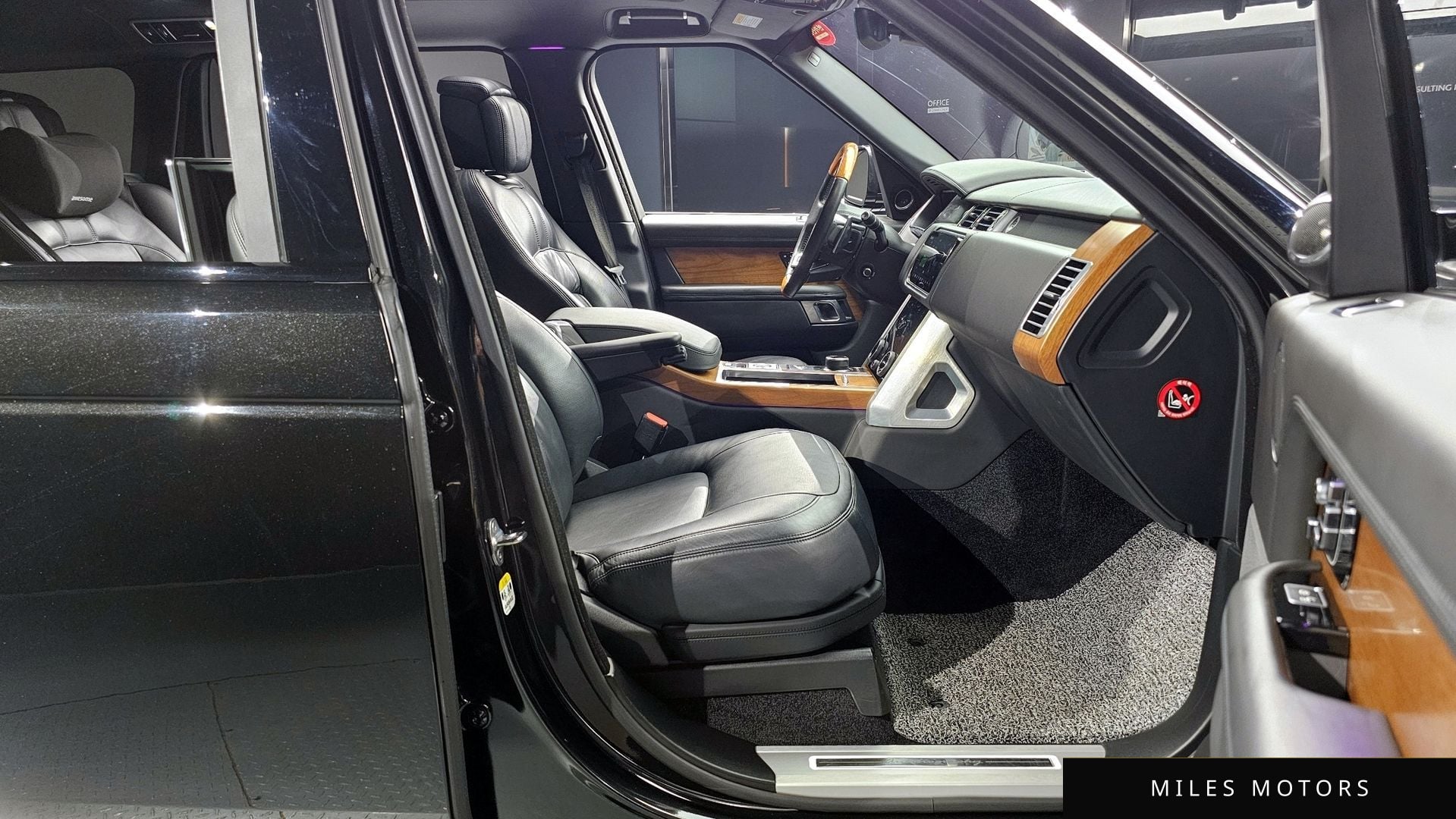 Land Rover Range Rover 2018 — миниатюра 11