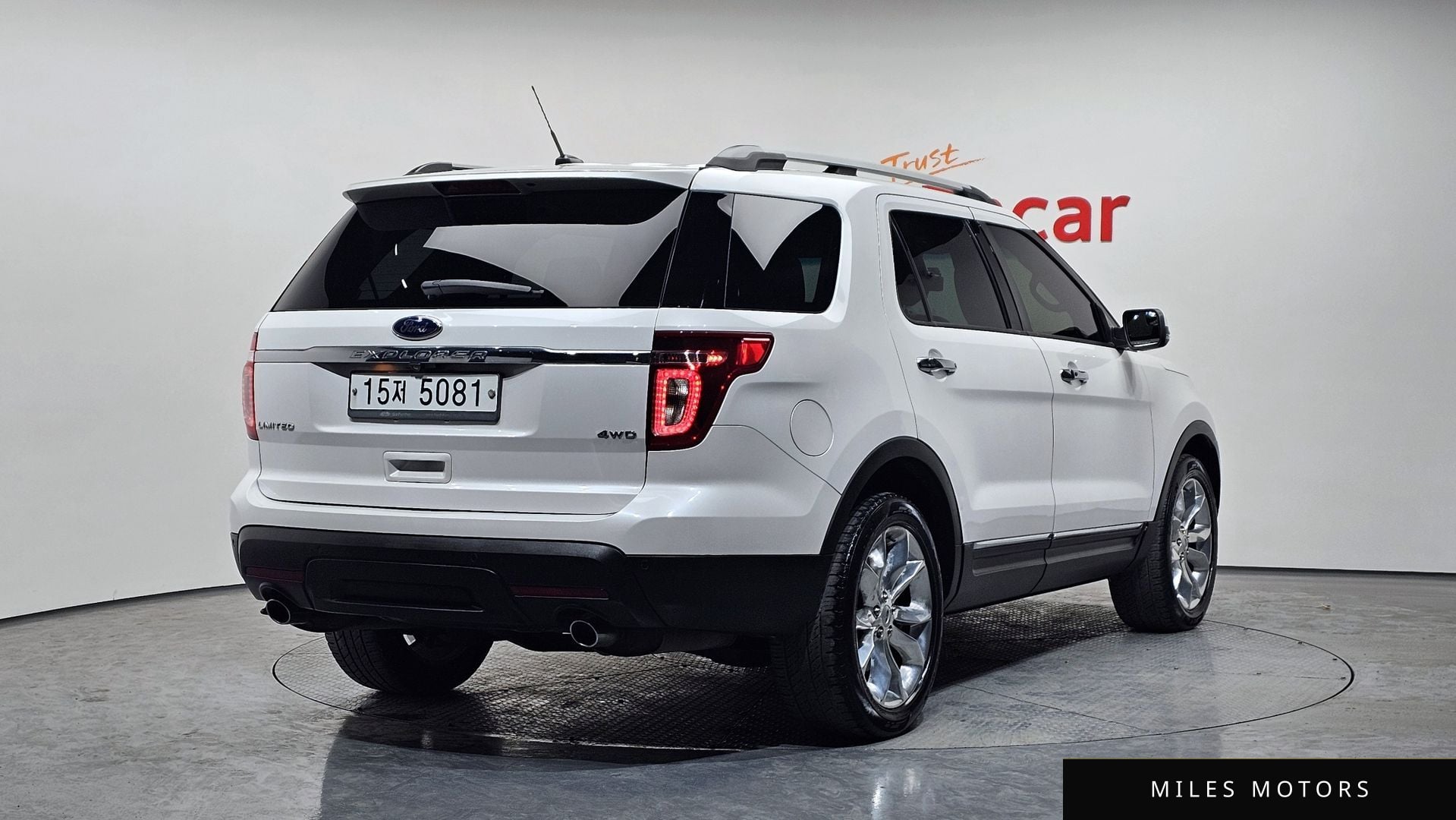 Ford Explorer 2014 — миниатюра 2