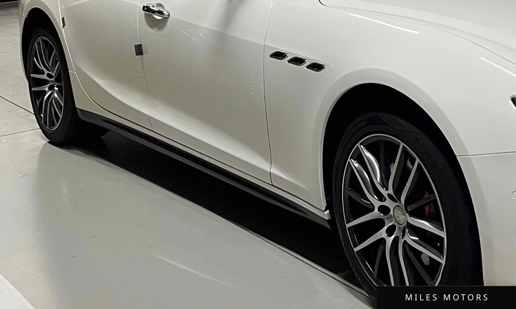 Maserati 기블리 2018 — миниатюра 5