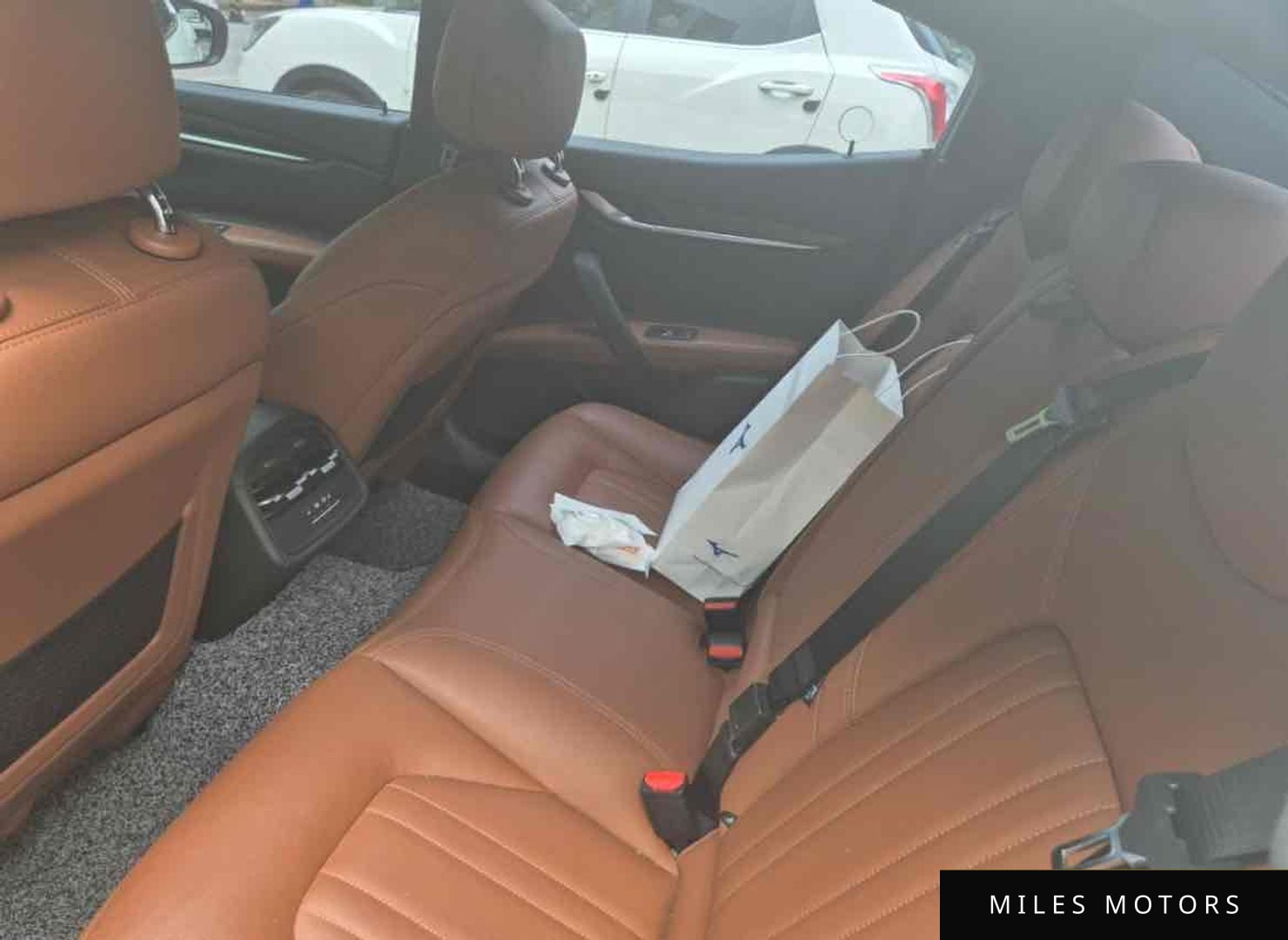 Maserati 기블리 2018 — миниатюра 8