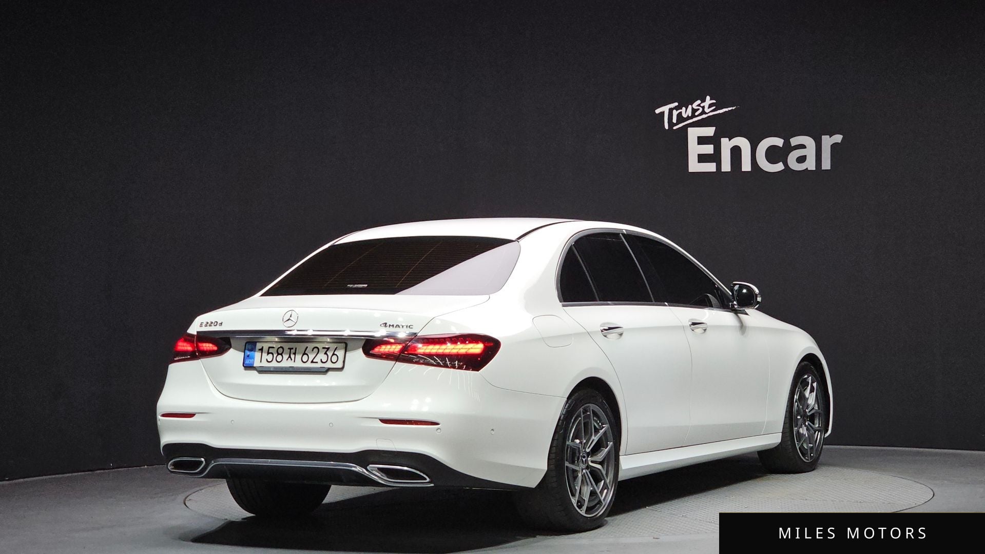 Mercedes-Benz E-Class W213 2023 — миниатюра 2