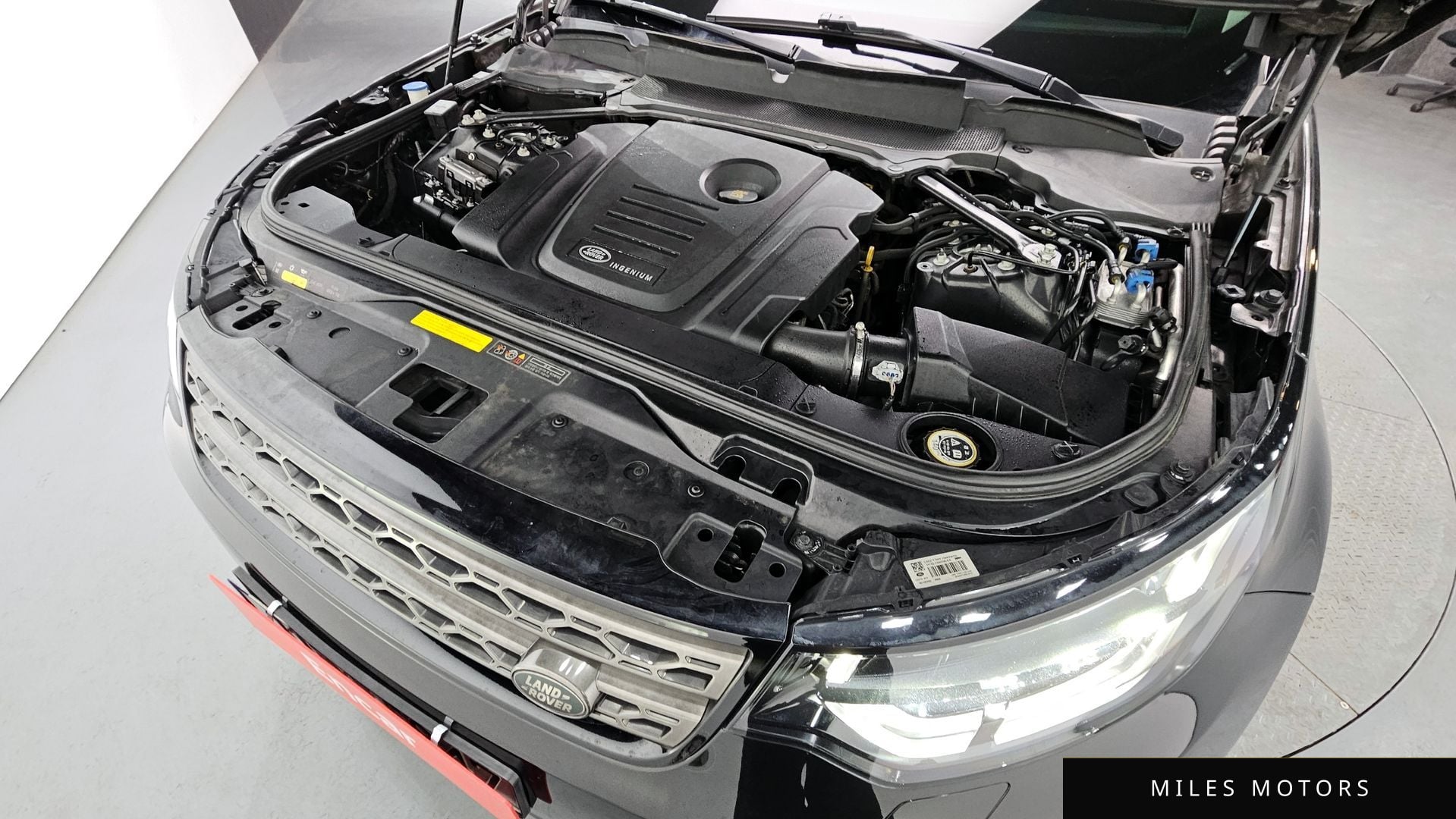 Land Rover Discovery 2018 — миниатюра 5