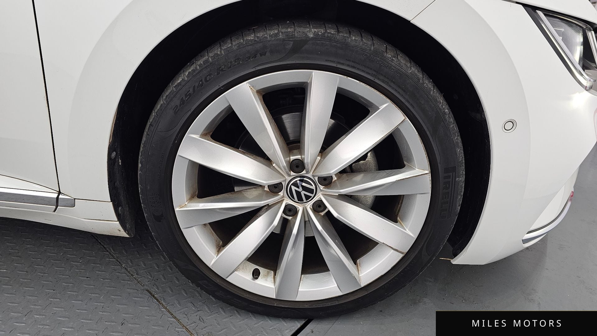 Volkswagen 아테온 2022 — миниатюра 5