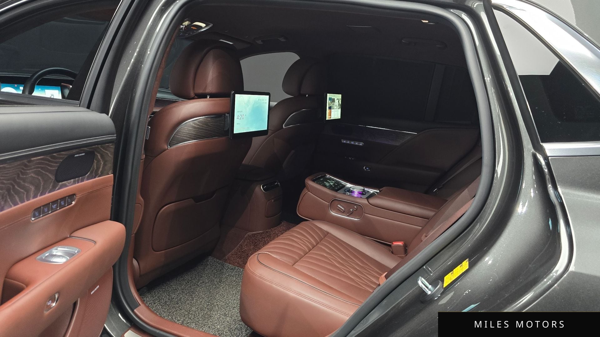 Genesis G90 (RS4) 2022 — миниатюра 12