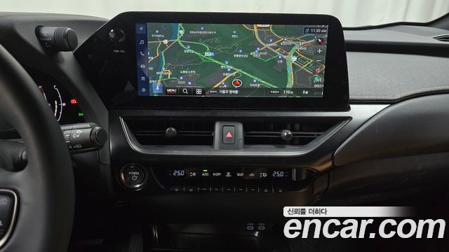 Лексус UX300h 2026 — миниатюра 14