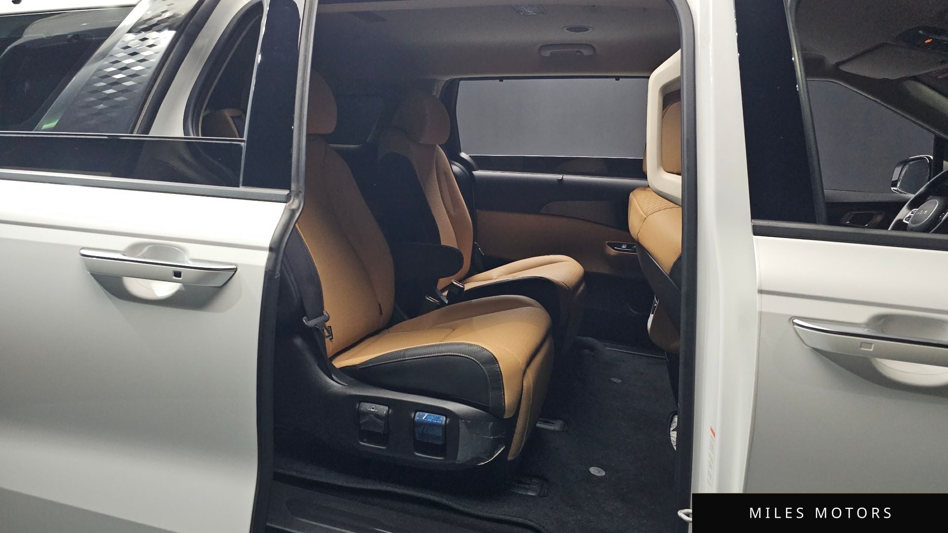 Kia Carnival 2023 — миниатюра 12