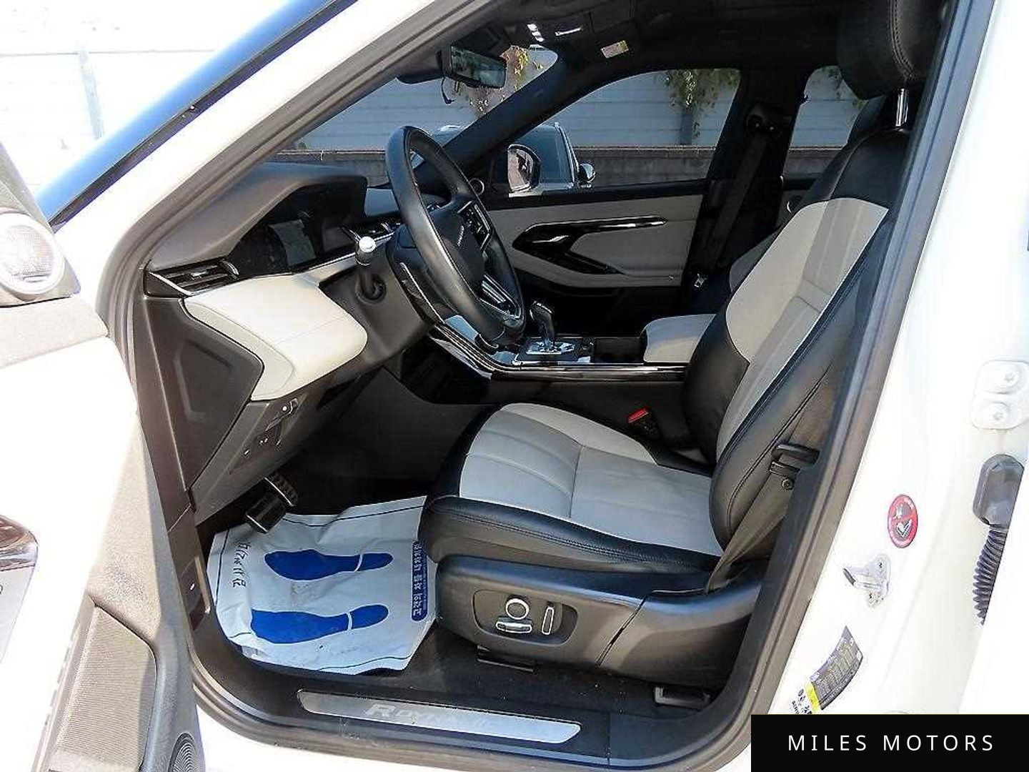 Land Rover Range Rover Evoque 2021 — миниатюра 10