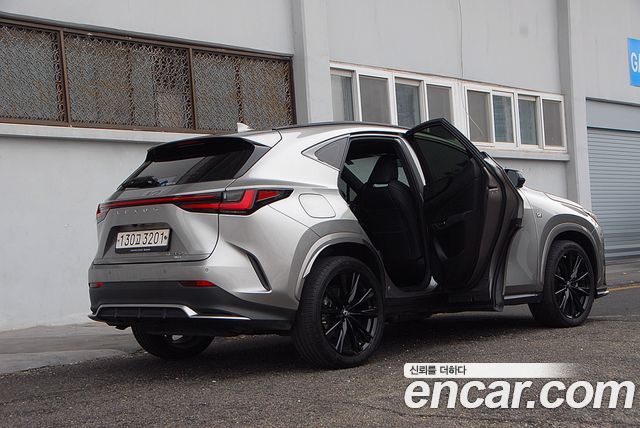 Лексус NX450h+ 2023 — миниатюра 5