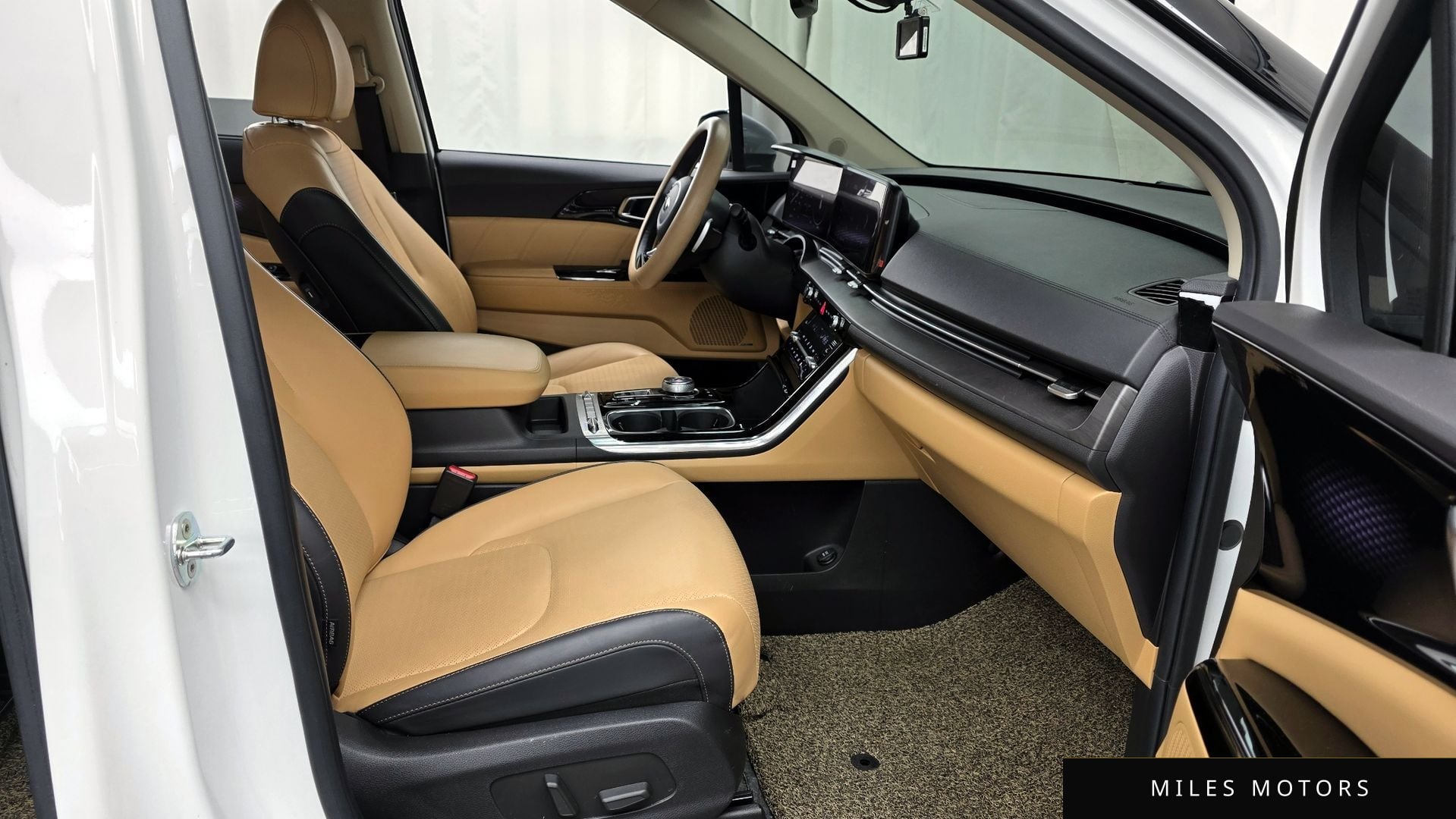 Kia Carnival 2021 — миниатюра 11
