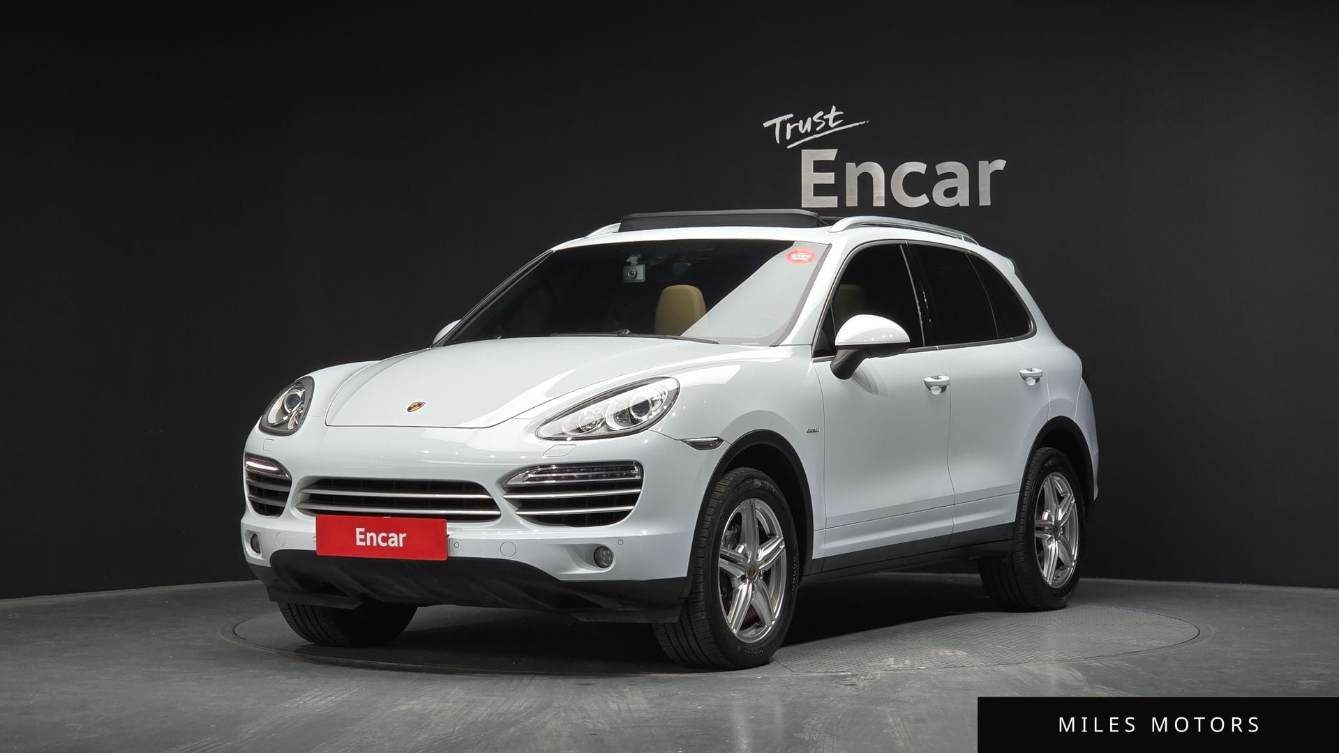 Porsche Cayenne 2014 — фото 1 из 12