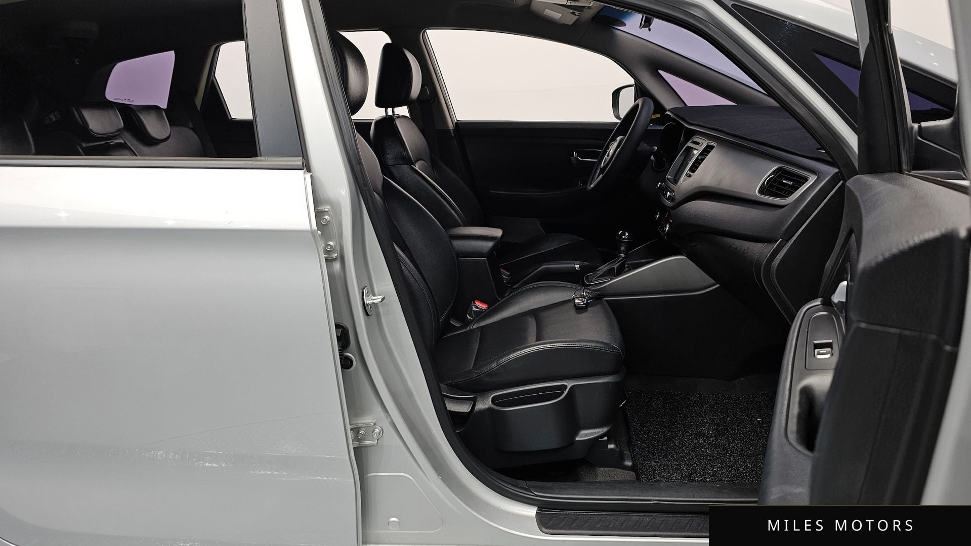 Kia Carens 2015 — миниатюра 10