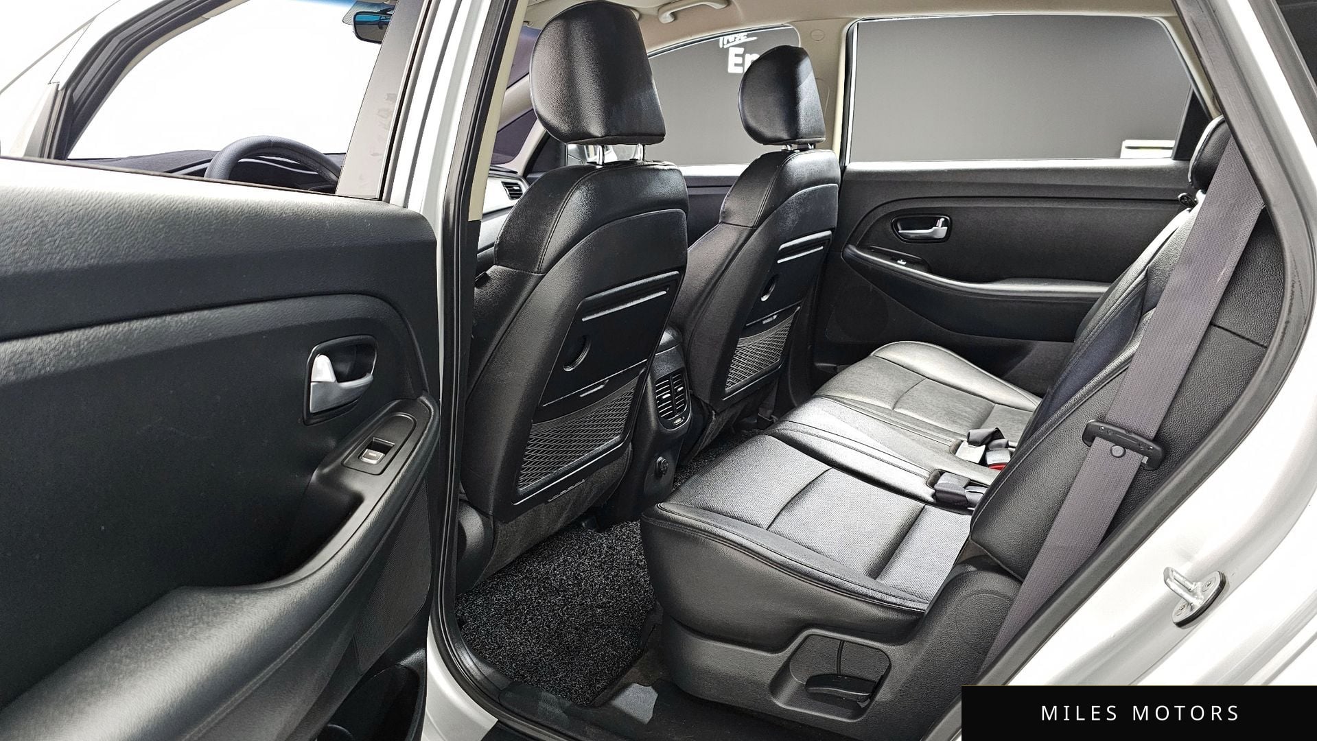 Kia Carens 2015 — миниатюра 12