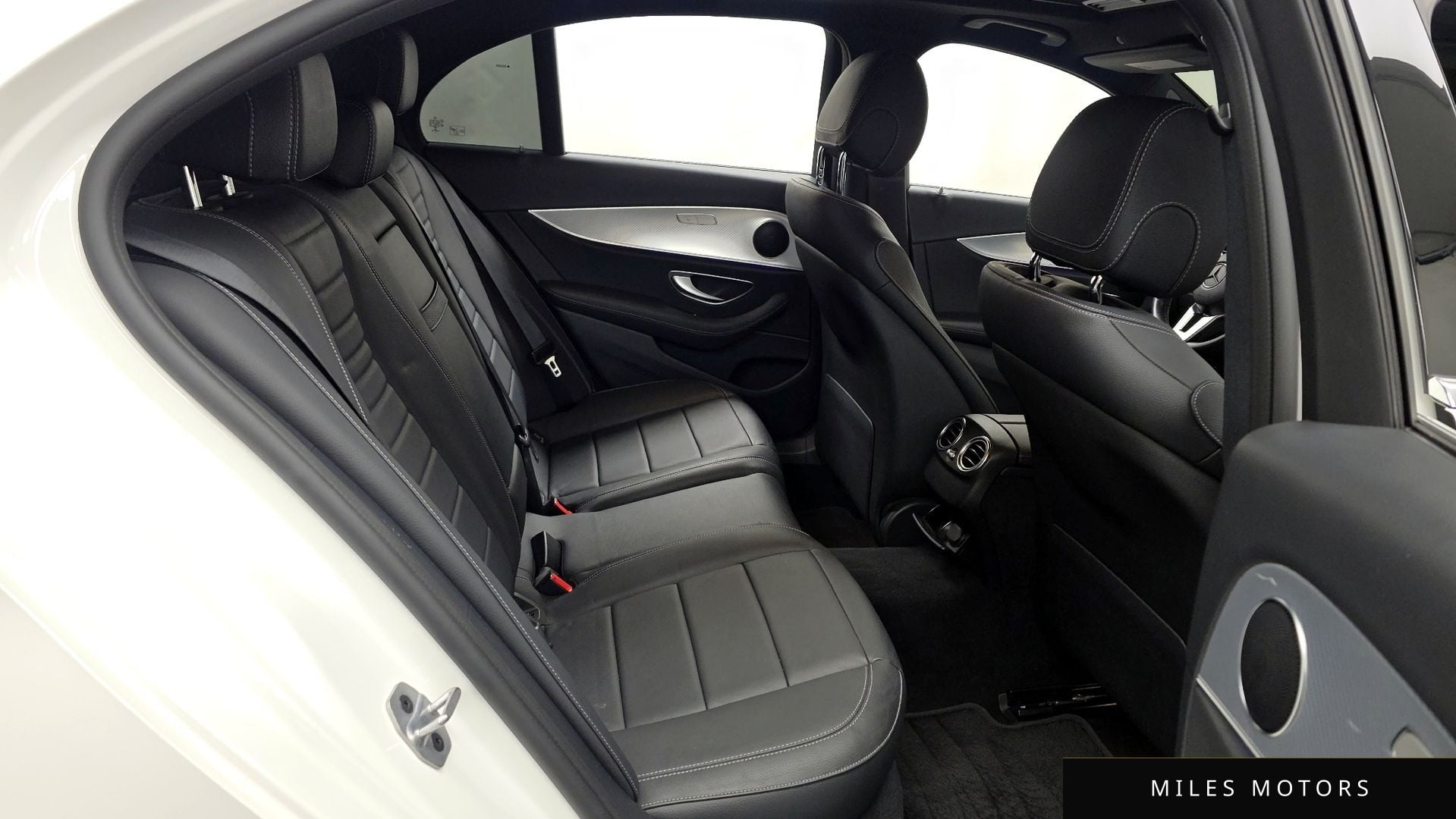 Mercedes-Benz E-클래스 W213 2020 — миниатюра 12