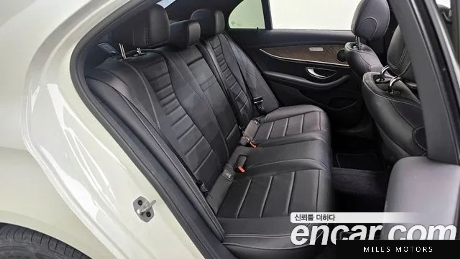 Mercedes-Benz E-Class W213 2023 — миниатюра 12