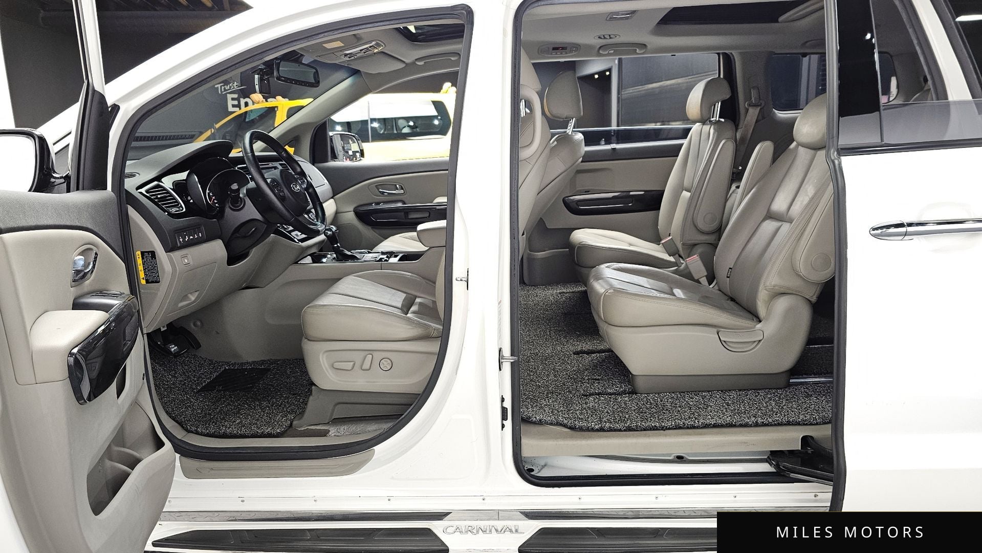 Kia Canival 2016 — миниатюра 10