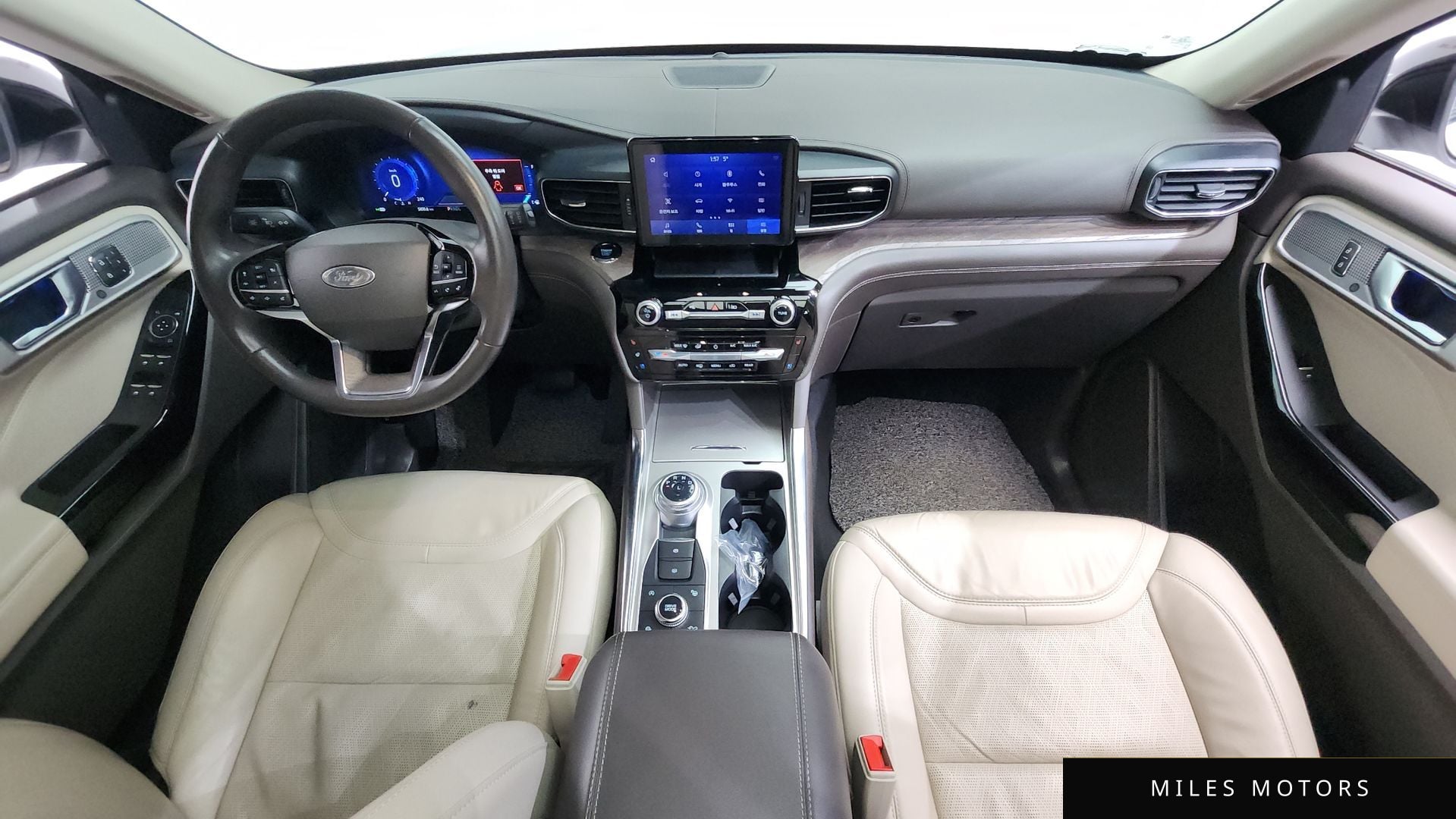 Ford Explorer 2022 — миниатюра 7