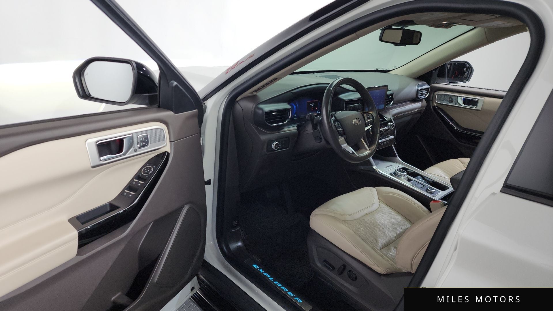 Ford Explorer 2022 — миниатюра 10