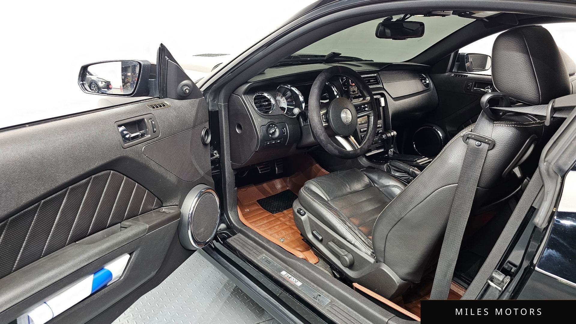 Ford Mustang 2010 — миниатюра 10