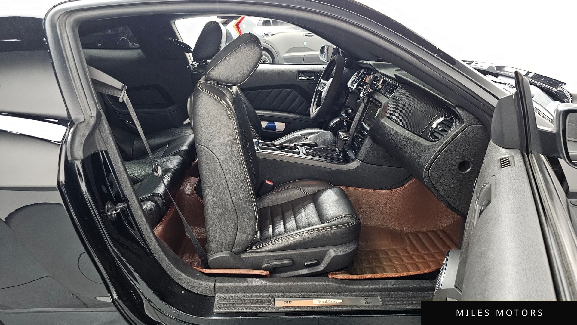 Ford Mustang 2010 — миниатюра 11