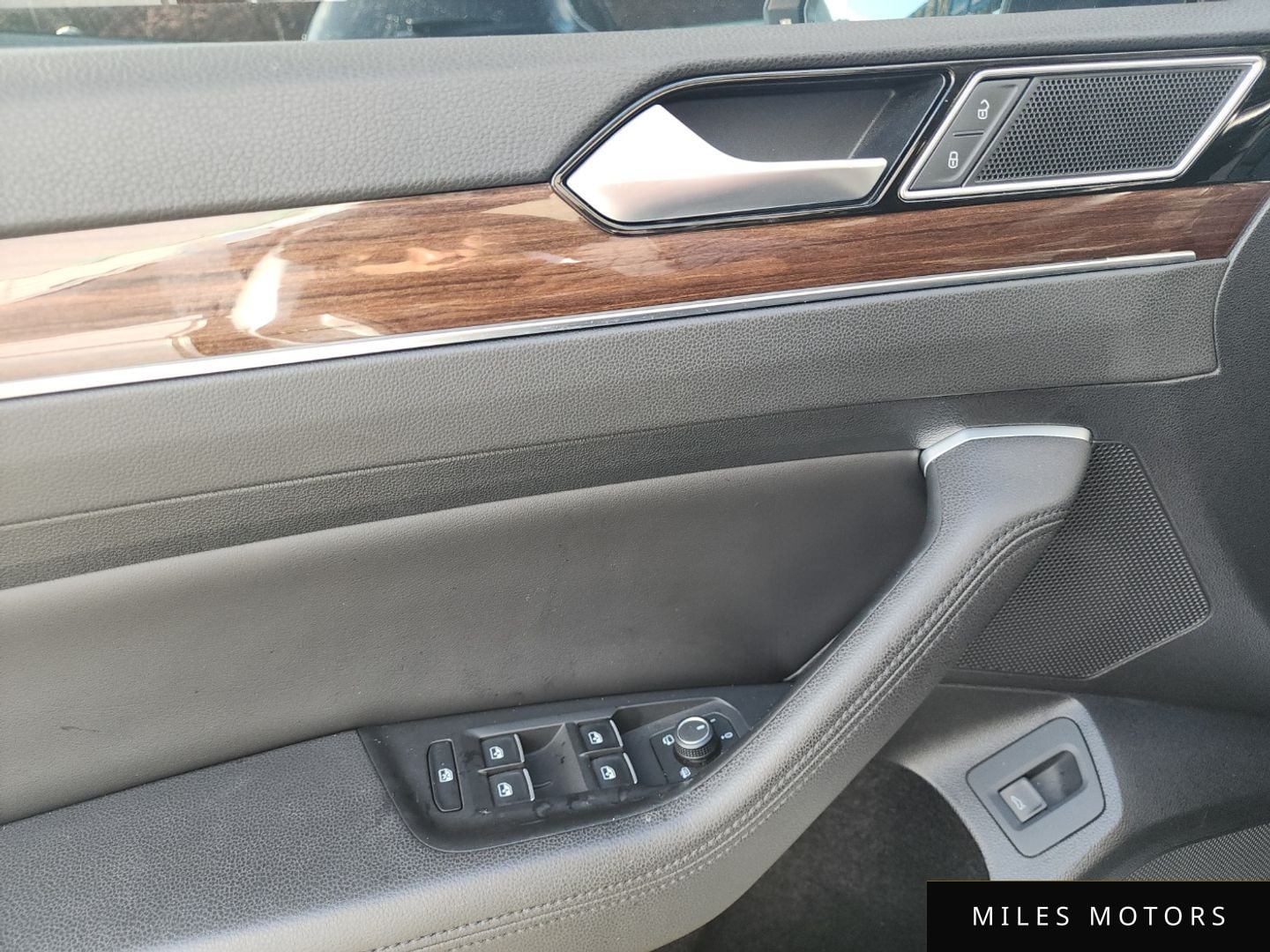 Volkswagen Passat 2018 — миниатюра 10