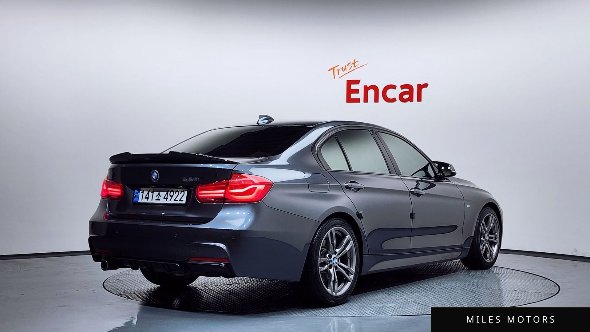 BMW 3 Series (F30) 2018 — фото 1 из 12