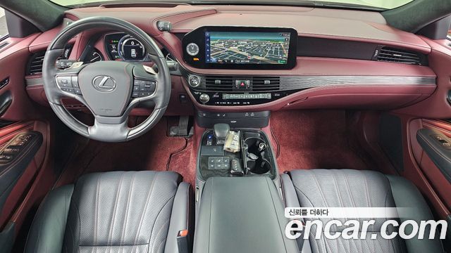 Лексус LS500h 2023 — миниатюра 7
