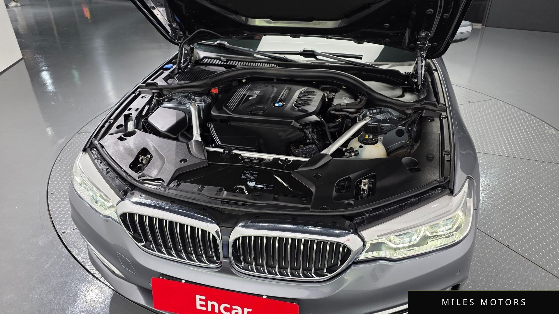 BMW 5 Series (G30) 2018 — миниатюра 6
