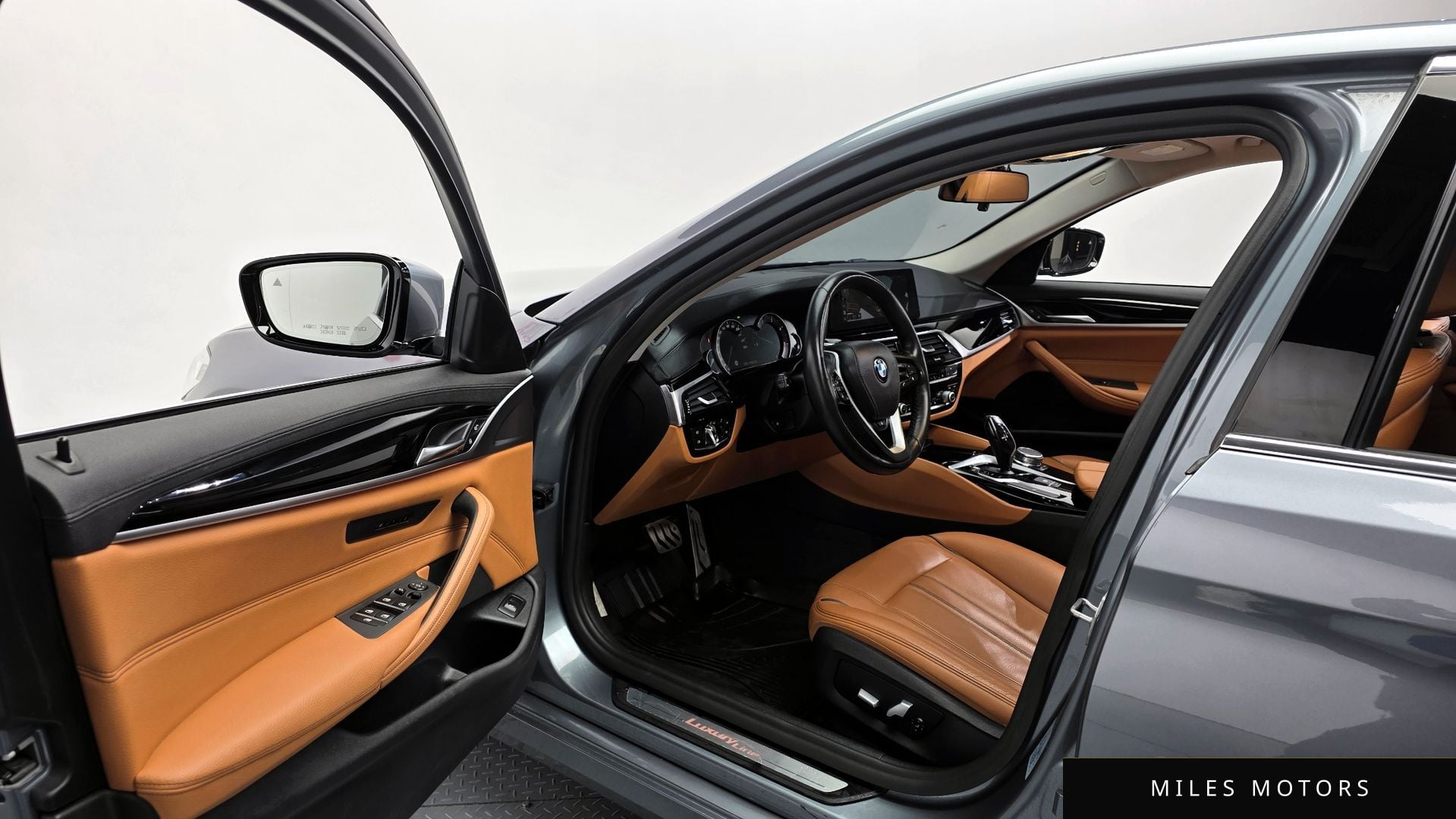 BMW 5 Series (G30) 2018 — миниатюра 10