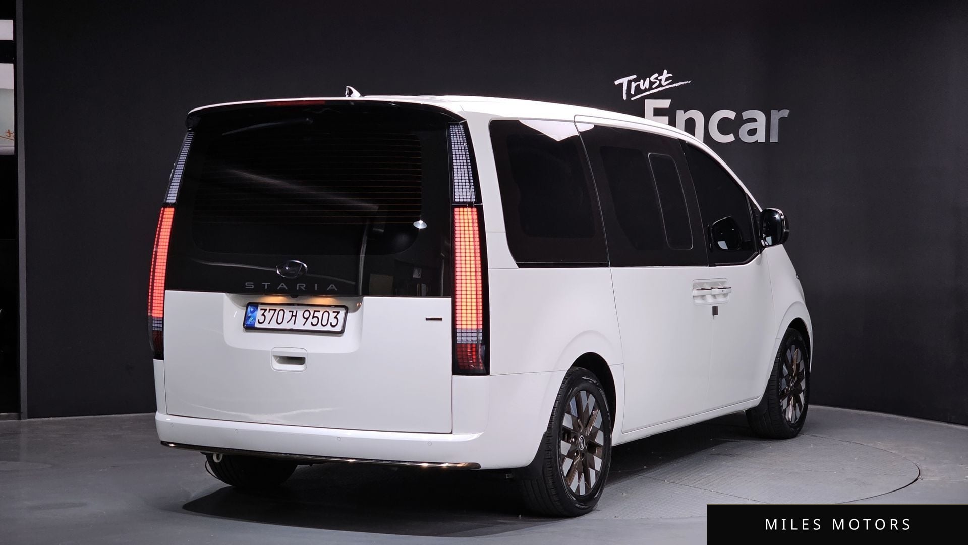 Hyundai Staria 2024 — миниатюра 2