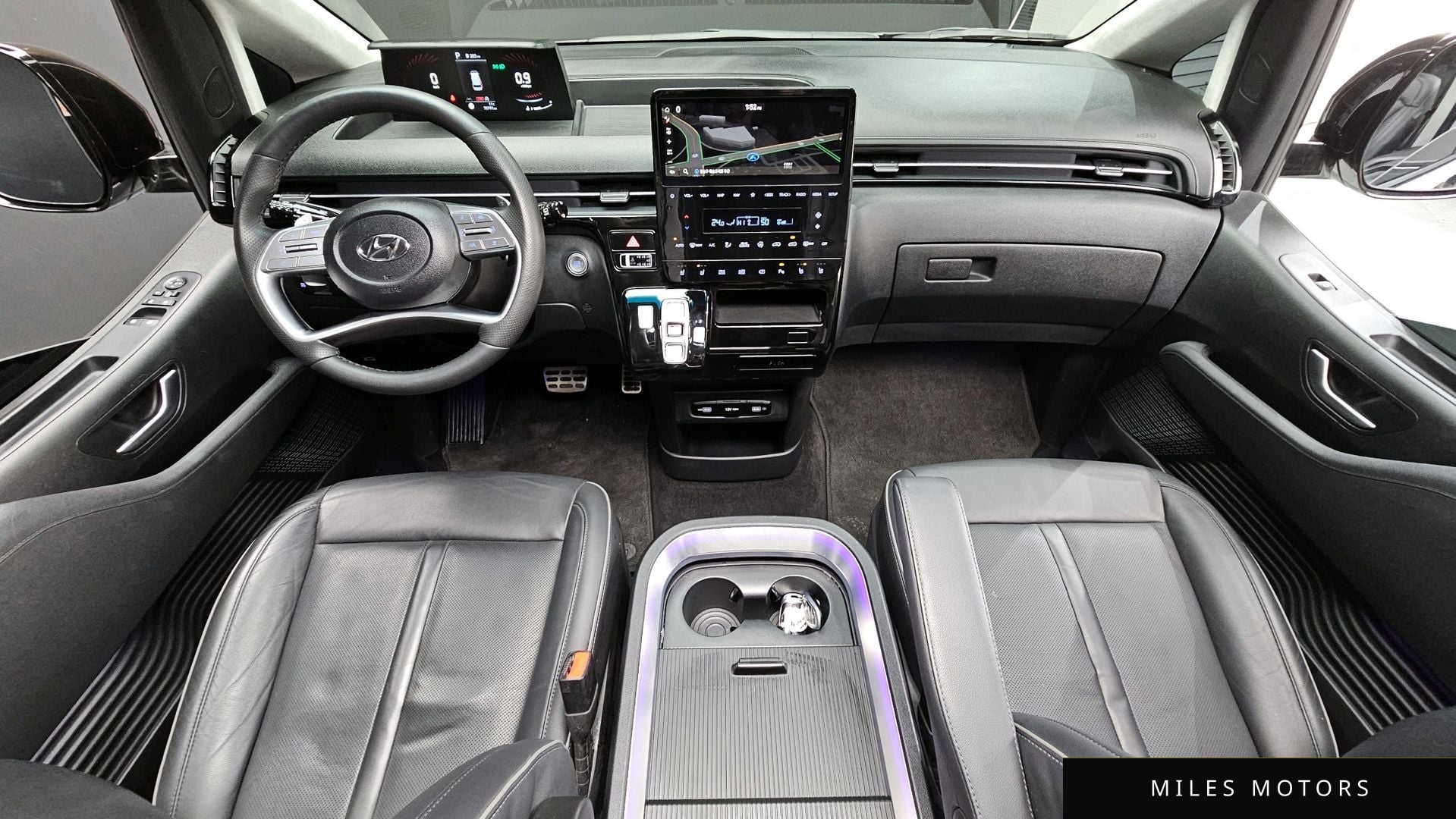 Hyundai Staria 2024 — миниатюра 7