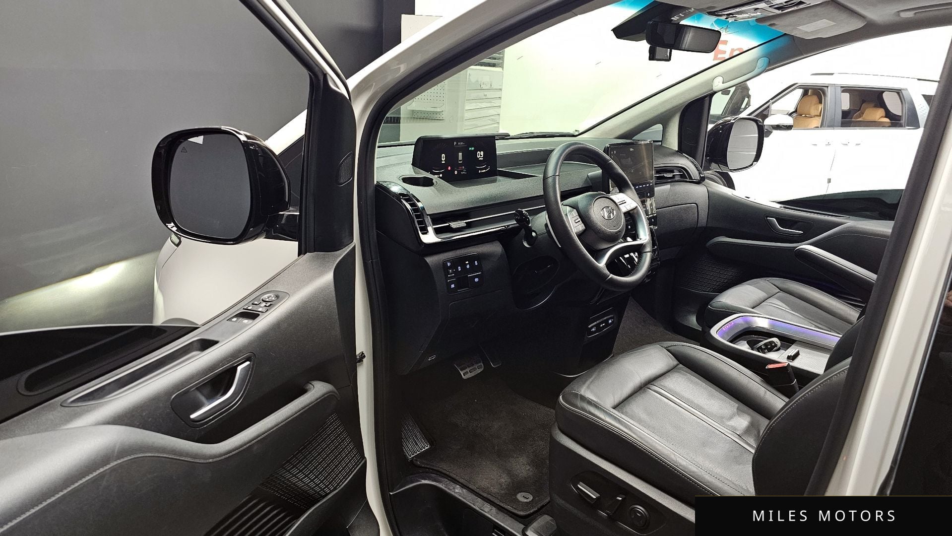 Hyundai Staria 2024 — миниатюра 10