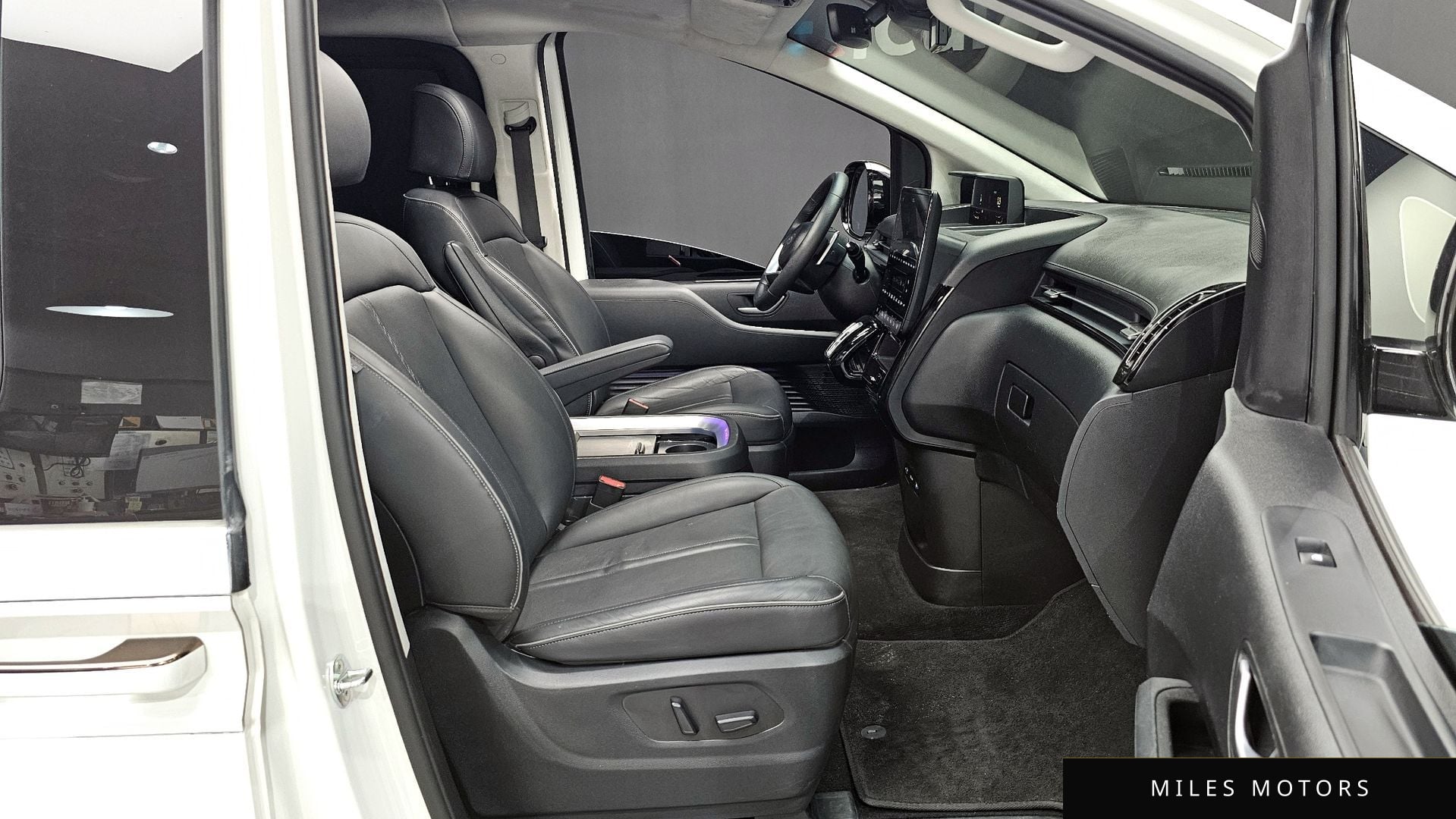 Hyundai Staria 2024 — миниатюра 11